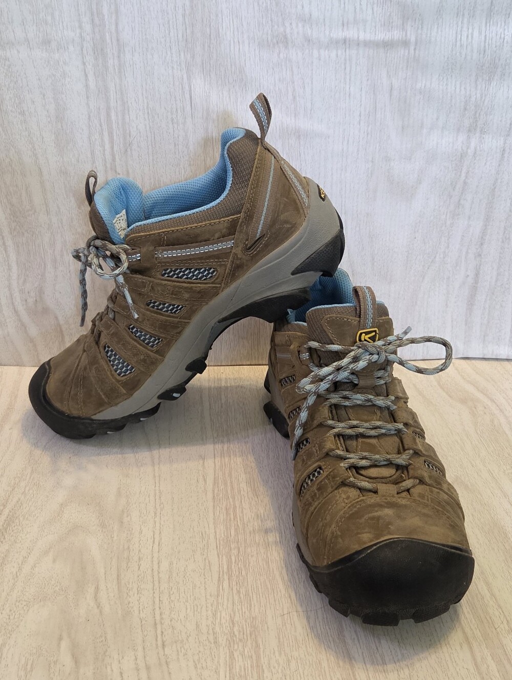 KEEN Women's Voyageur Hiking Shoes